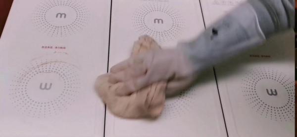 花380買了個摺疊暖菜寶，顏值高不佔地，冬天飯菜不會冷了