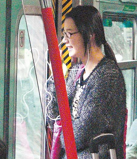 &quot&semi;百億千金&quot&semi;黃翠如：曾是周星馳御用主持人，後加入tvb成當家花旦
