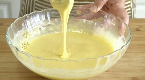 孩子想吃毛巾卷，小秋用一口平底鍋解鎖三種做法，比買得實惠多了