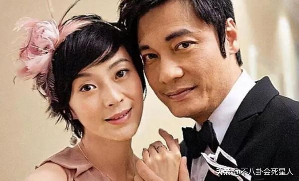 過氣港星走穴群像:黃日華穿西裝拉弓,67歲李國麟縣城賣唱 過氣港星走穴群像:黃日華穿西裝拉弓,67歲李國麟縣城賣唱