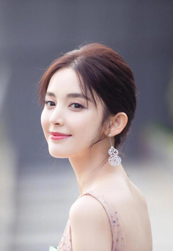 古力娜扎確實美