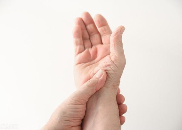 肢體麻木、無力,到底是哪兒出了問題? 肢體麻木、無力,到底是哪兒出了問題?