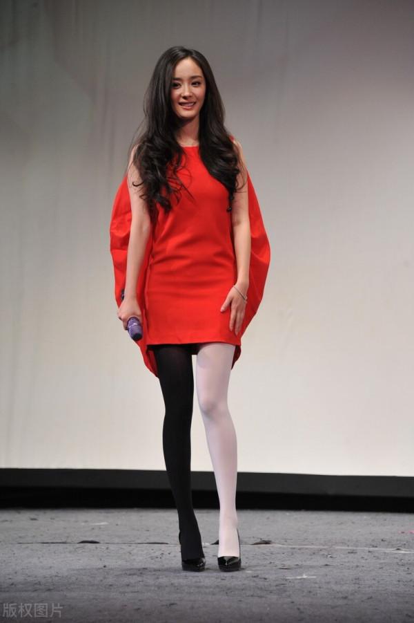 2012黑白楊冪清純且美麗