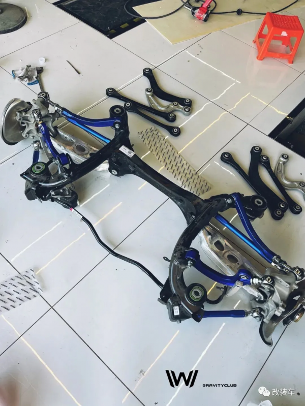 玩過十幾臺車後打造寬體黑武士奧迪A4 Avant，RS4車主看了都點贊