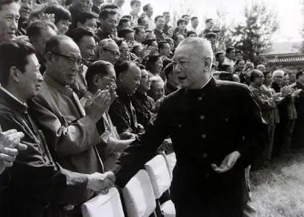 此人22歲當上軍長,李先念是他的軍政委,犧牲九年後,追認為烈士 此人22歲當上軍長,李先念是他的軍政委,犧牲九年後,追認為烈士