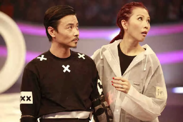 何炅被實名舉報？蔡少芬張晉合體營銷？王一博被節目組退貨？