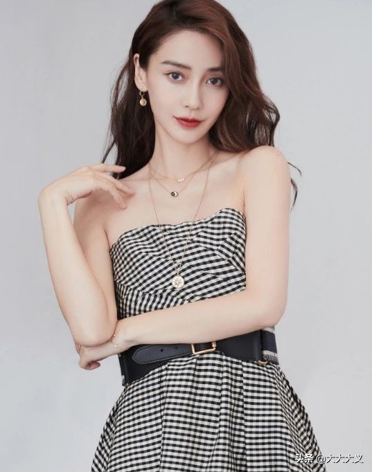 楊穎抹胸裝 驚豔瞬間 仙氣飄飄盡顯成熟氣質 太讓人喜歡了啦