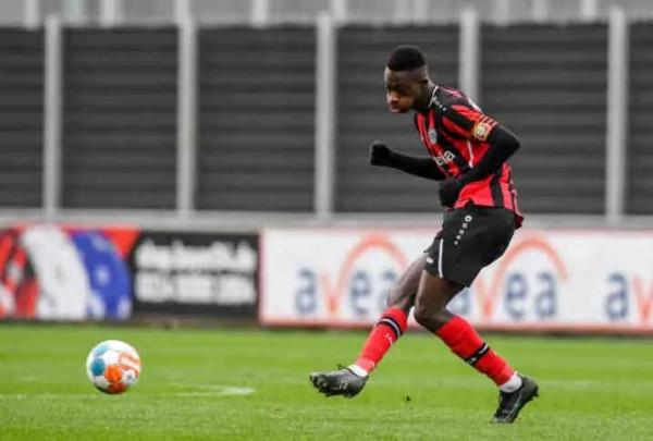 中後衛人員危機？年輕小將或有機會出場