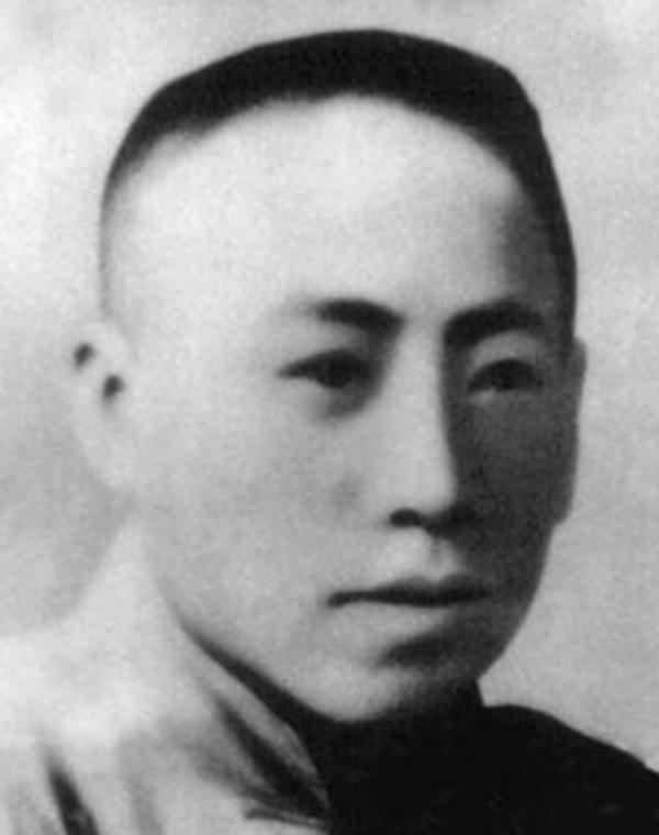 毛主席深夜寫緊急拘捕令,一小學校長得知後裝死,公安:開棺驗屍 毛主席深夜寫緊急拘捕令,一小學校長得知後裝死,公安:開棺驗屍