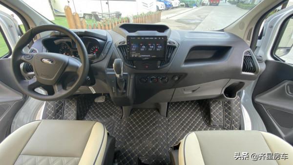 車高不到2.3米，小身材大空間，可升頂可拓展，齊星全順小C型房車