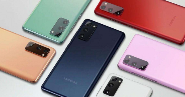 三星這次良心了，從4999降到2799，IP68+3200萬自拍+120Hz