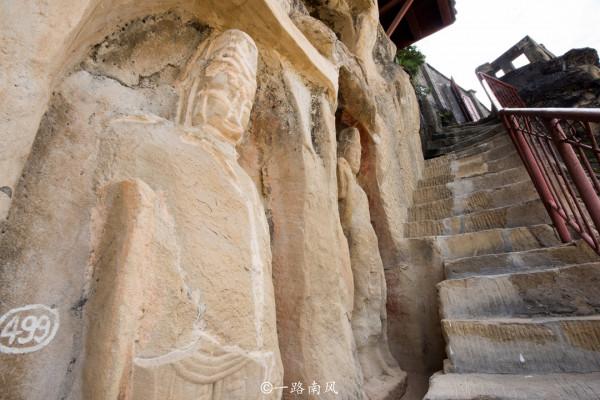 四川廣元這片懸崖佛窟好壯觀，未來有望成為世界遺產，你去過嗎？