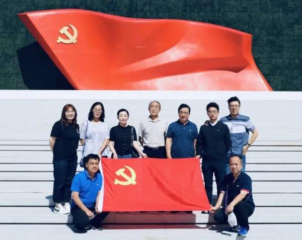 看百年黨史展，憶崢嶸保密事