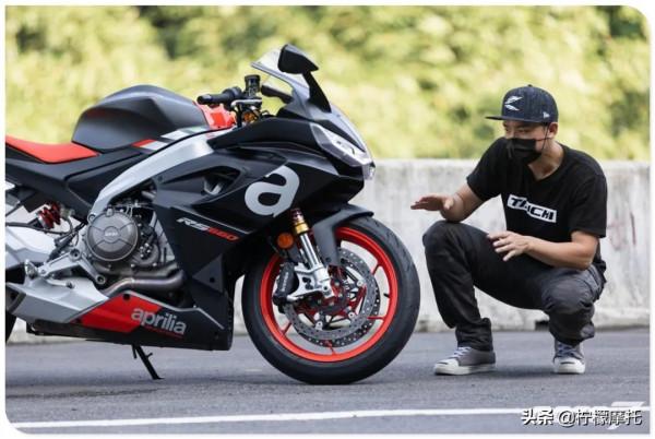 2021 RS660 試駕：操控、電控一次滿足，中量級運動車款新世代