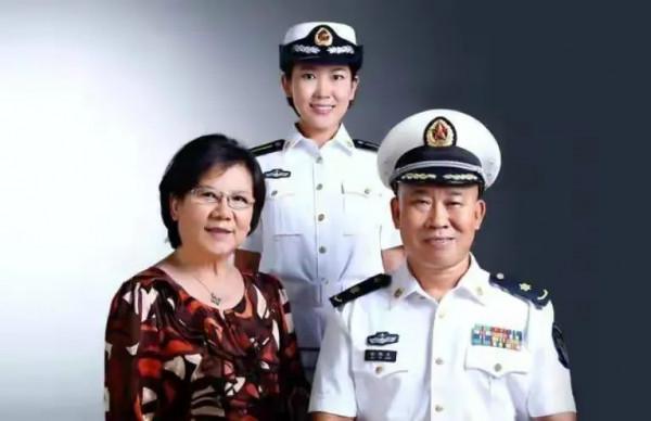 要錢沒錢，要貌沒貌！7位醜男演員娶的老婆，一個比一個漂亮