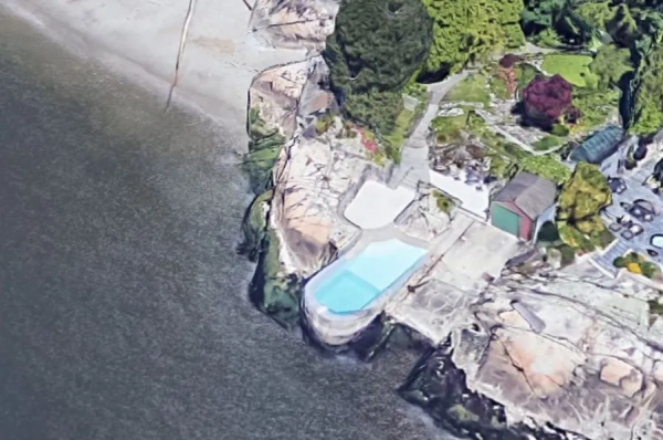 華人業主看中逆天泳池 花&dollar;720萬買下西溫濱海豪宅 結果被下令拆除