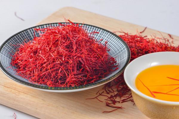 舶來品藏紅花，在外國當染料、香料，運到中國成了“治病”的藥