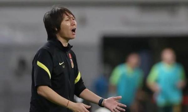 恆大足球也要涼，荒唐政策讓中超沒落！別急看程式設計師還想怎麼玩？