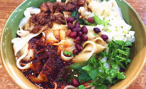 西安這家館子，因老闆娘高顏值走紅，粉絲跨越1000公里一睹芳容