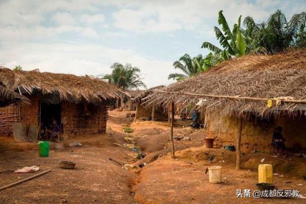 非洲兒童採摘可可豆,工作12小時僅為3美元收入 非洲兒童採摘可可豆,工作12小時僅為3美元收入