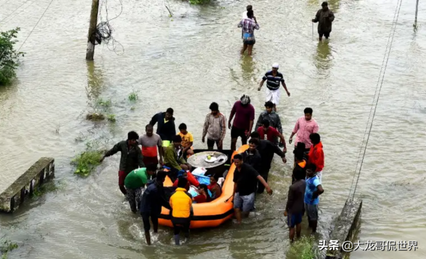 極端天災侵襲印度，未來5天形勢可能惡化，河流如野獸般肆虐