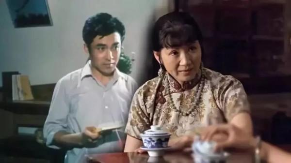 “老戲骨”曹翠芬：人到中年爆紅，與演員丈夫相愛一生卻有遺憾