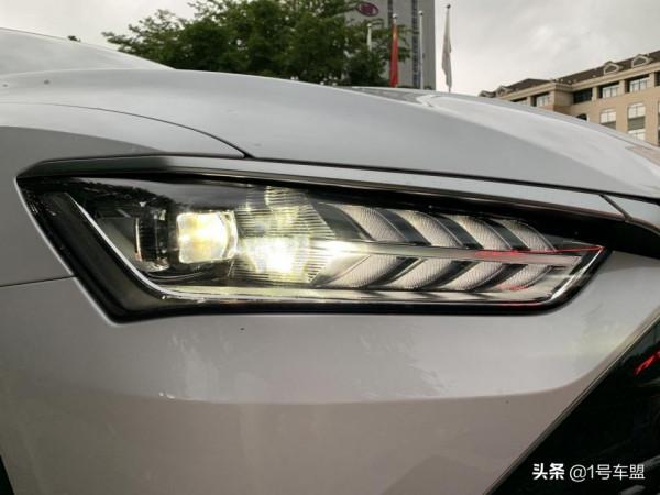 秦PLUS DM-i試駕報告｜11臺車開100公里，累計加油不到300元