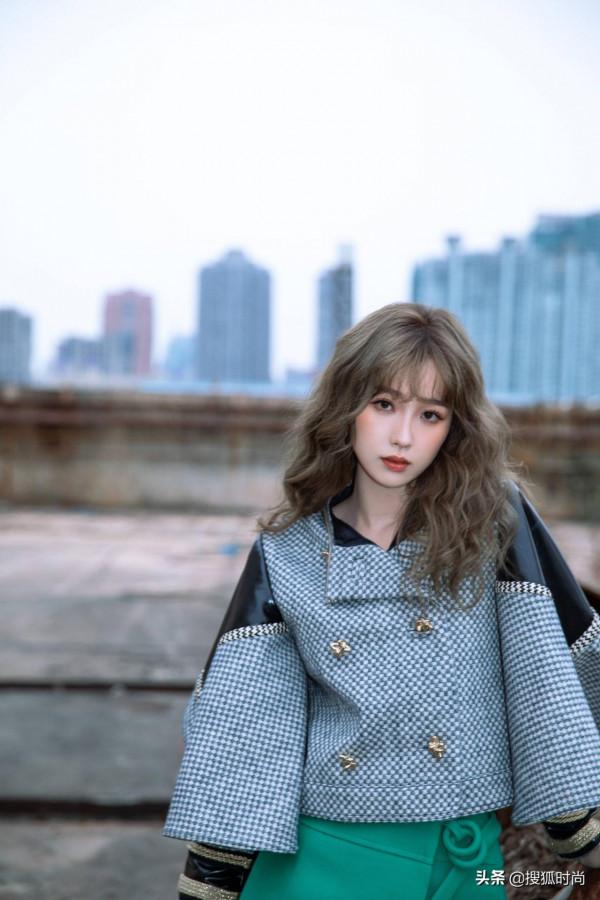 原來,女明星的紅毯造型已經卷到了這些細節 原來,女明星的紅毯造型已經卷到了這些細節