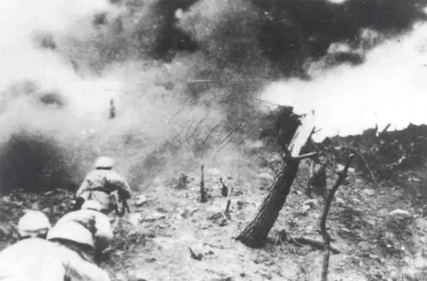 一道鐵律：戰鬥減員30%必須撤退，為何在中國軍人身上失效了？