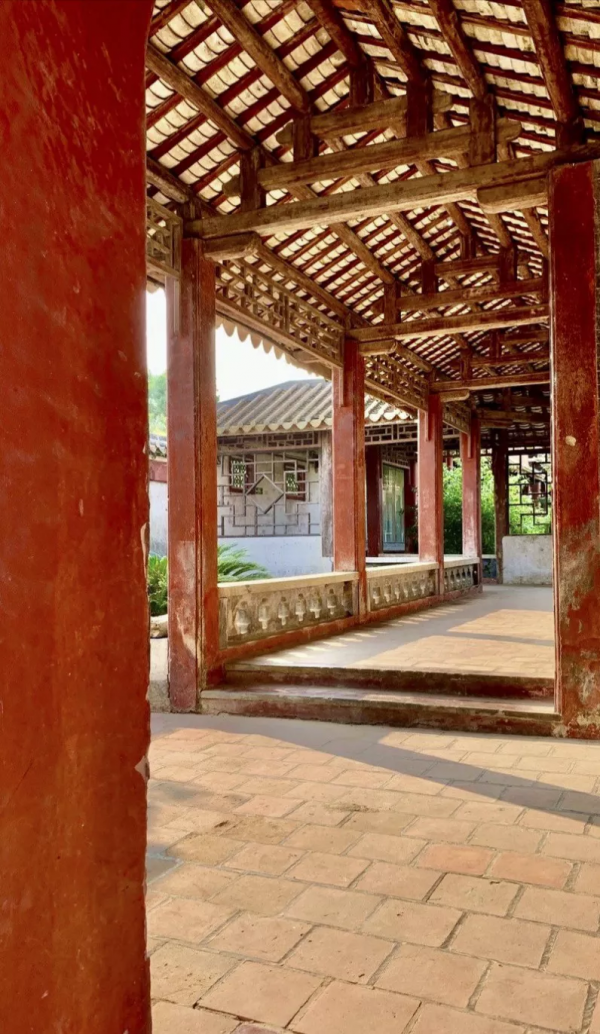 雷州有座千年古祠，全國罕見的五代石人石狗