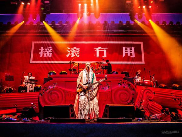 二手玫瑰——一支走在時尚前列腺上的二人轉搖滾樂隊