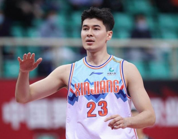 新疆輸山西!齊麟+阿布崩盤,攻守+內線沒法看,但阿的江很難下課 新疆輸山西!齊麟+阿布崩盤,攻守+內線沒法看,但阿的江很難下課