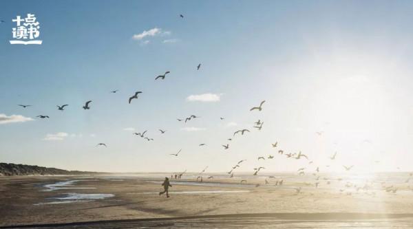 66歲周潤發1張餐廳偷拍照流出：人最大的本事，是不把自己當回事