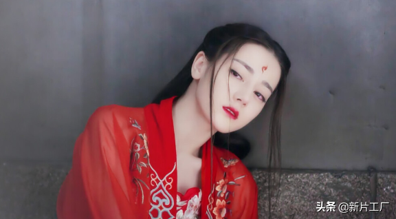 央視提名6大紅衣美女,《東宮》小楓入圍,迪麗熱巴的鳳九沒選上 央視提名6大紅衣美女,《東宮》小楓入圍,迪麗熱巴的鳳九沒選上