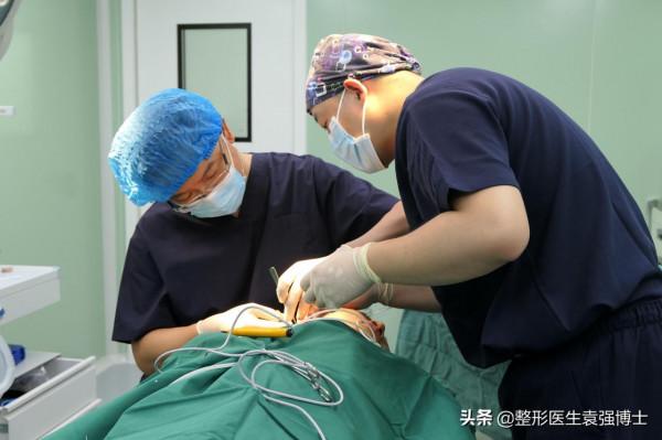 32歲小夥子拉皮真實記錄,術後30天效果很“驚豔” 32歲小夥子拉皮真實記錄,術後30天效果很“驚豔”