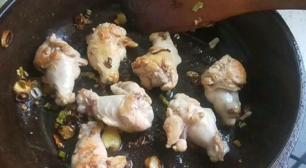 老何說菜丨紅燒翅根,包教包會 老何說菜丨紅燒翅根,包教包會