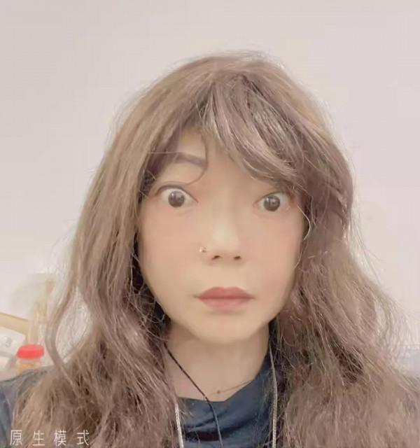 嫁入豪門的伍智恆