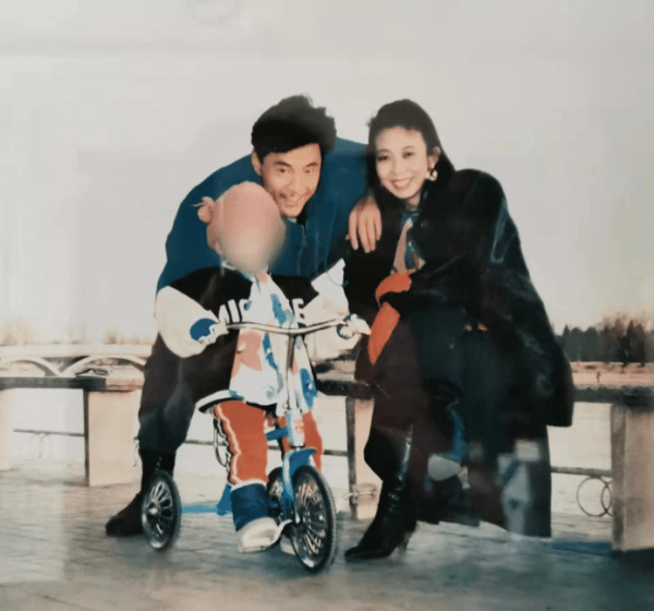 63歲老戲骨於榮光離婚，跟老婆分2500萬財產，網友：早有預料