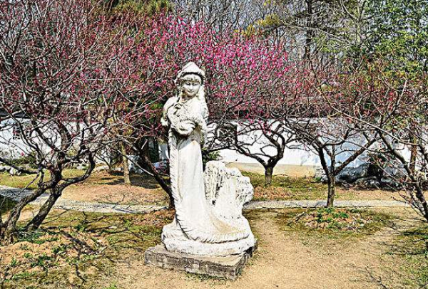 紅樓藝文苑智慧電子導覽上線了，帶你回顧紅樓夢精彩片段