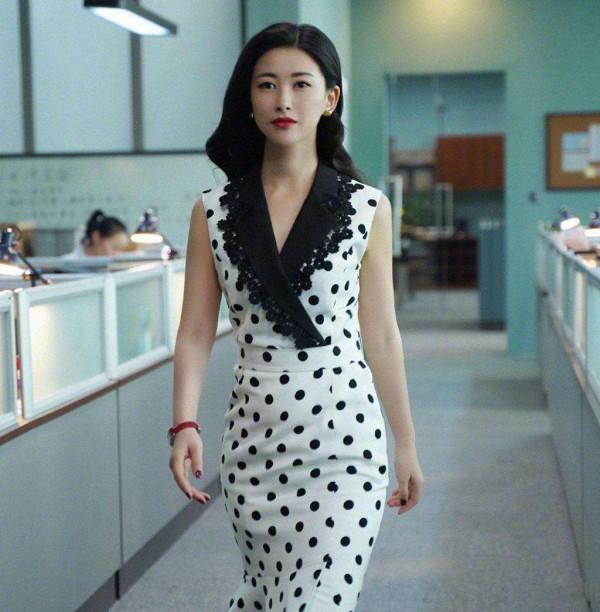 朱珠的四段感情史，曾和世界頂級富豪相戀，靠性格征服了4位男人