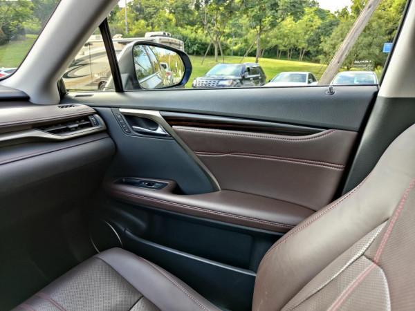 試駕雷克薩斯RX450hL:堅守古典豪華主義 試駕雷克薩斯RX450hL:堅守古典豪華主義