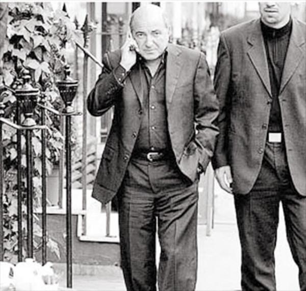 俄羅斯第一億萬富翁,曾被普京通緝,晚年寫信:請求回到俄羅斯 俄羅斯第一億萬富翁,曾被普京通緝,晚年寫信:請求回到俄羅斯