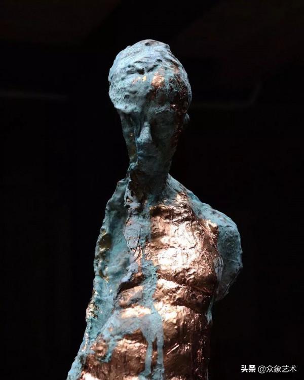 Ange Schmiert | 深邃而又魔幻