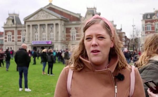 荷蘭爆發反封鎖遊行,稱";待在家更易生病";?警方放警犬趕人 荷蘭爆發反封鎖遊行,稱";待在家更易生病";?警方放警犬趕人