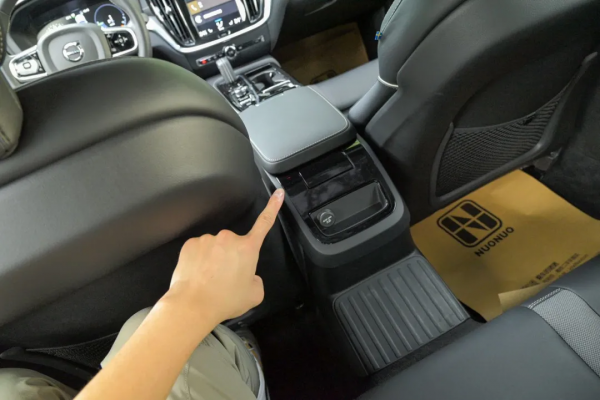 二手沃爾沃插混S60：4.7秒破百，7分錢一公里