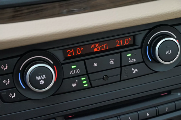 內飾很新，底盤煥新，9&period;58萬入二手進口寶馬X1