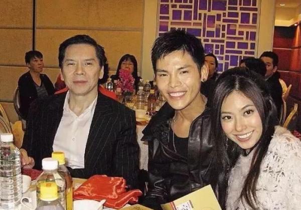 向太內定的兒媳婦,卻跟陳冠希傳出緋聞,最後嫁給大16歲的陳小春 向太內定的兒媳婦,卻跟陳冠希傳出緋聞,最後嫁給大16歲的陳小春