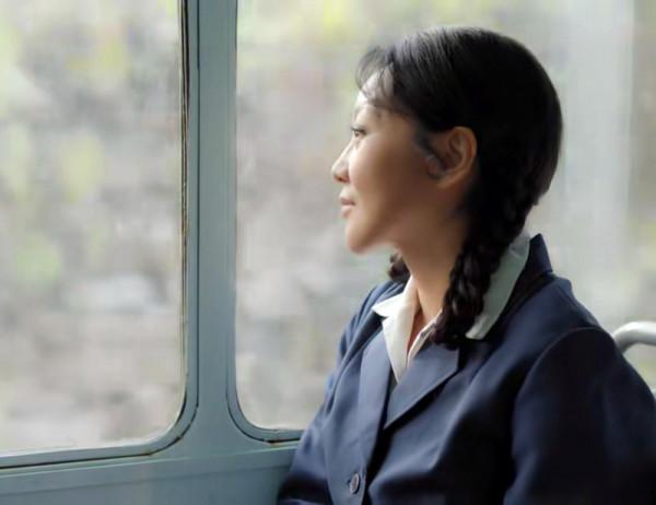 沒有烤瓷牙，沒有動鼻子，面容真實不摻假，這7位明星才配誇好看