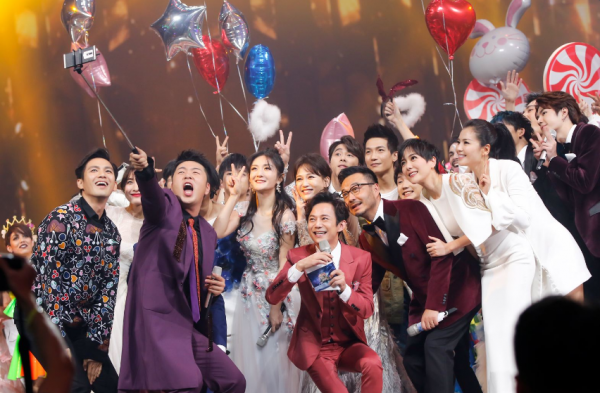湖南衛視官宣跨年陣容，曬TFBOYS熱氣球名場面，龔俊王一博加盟