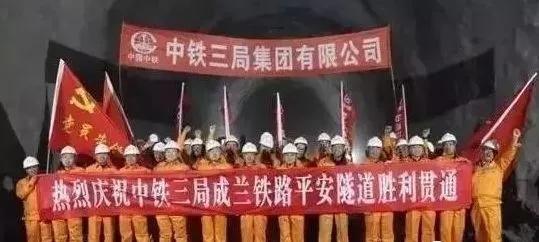 《峰爆》用災難片的可視性弘揚鐵道兵精神，難能可貴，也十分高明